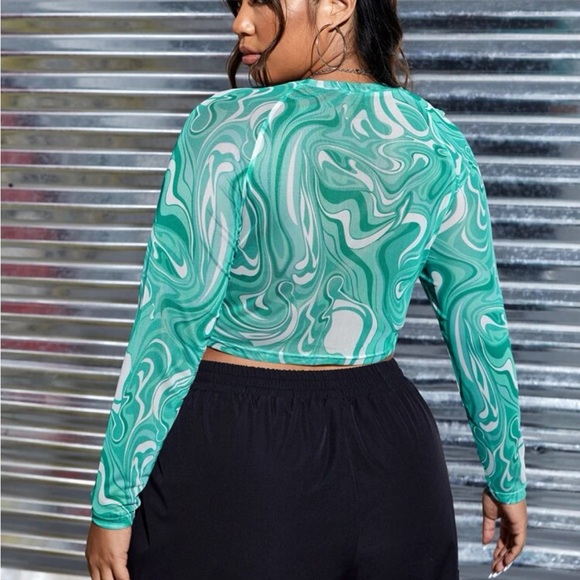 Mesh marble swirl long sleeve crop top - Picture 2 of 6